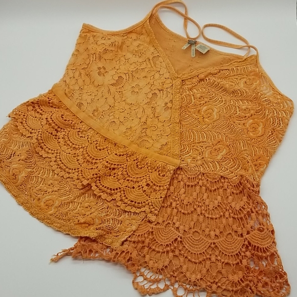 gimmicks by BKE Large Asymmetrical Crochet & Lace Orange Tank Top - Picture 5 of 6